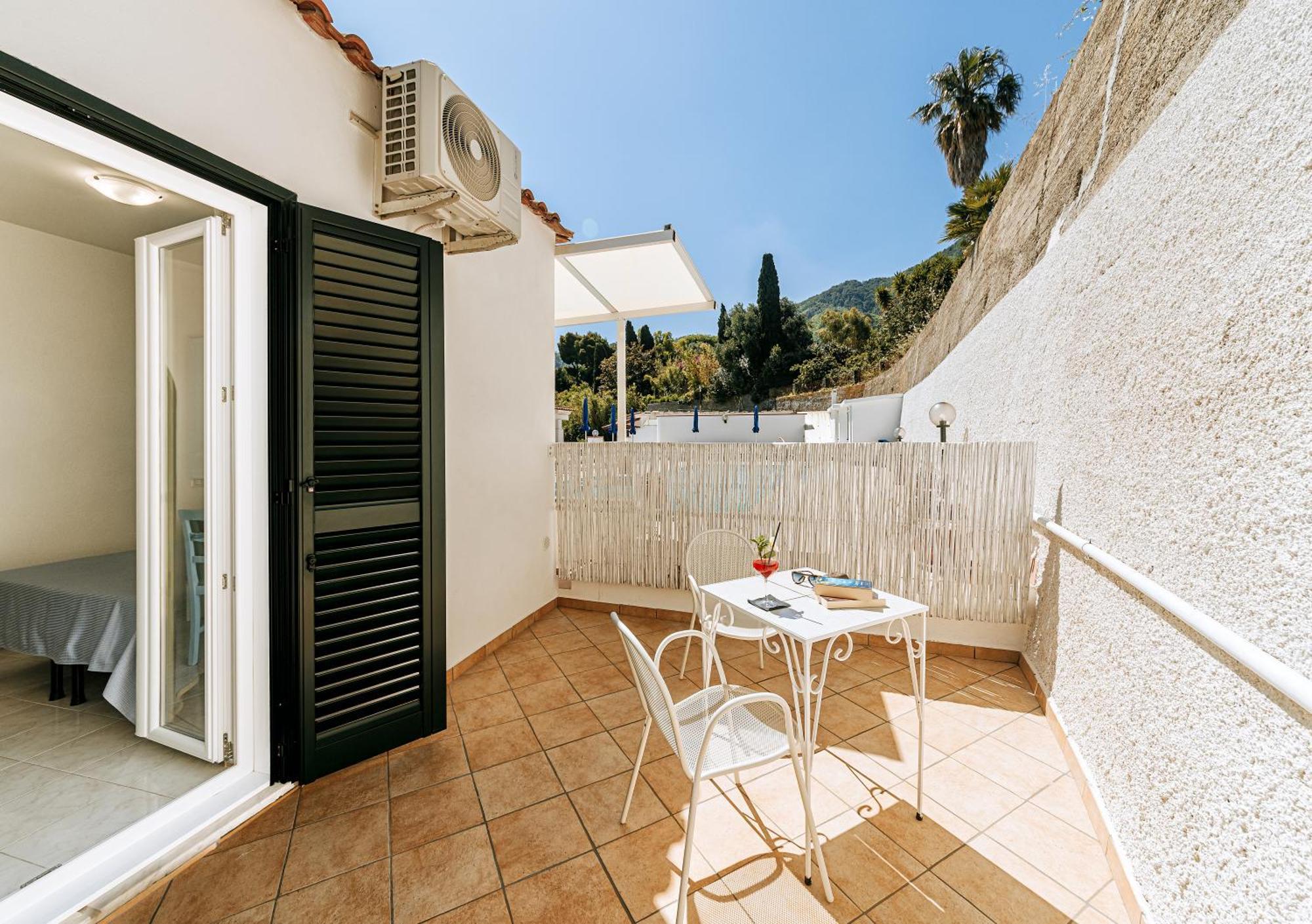 Hotel Villa D'Orta Ischia Exteriör bild